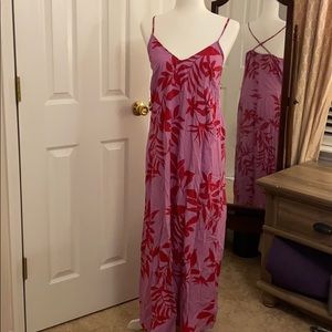Old navy floral maxi dress size medium